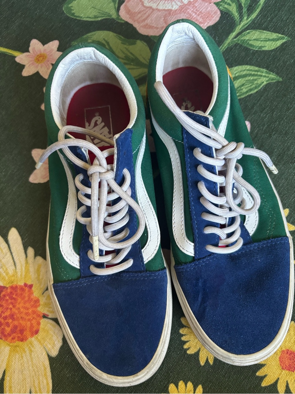 Van's Men's Old Skool Yacht Club Low Top Retro Colorway LaceUp Sneakers Size 8